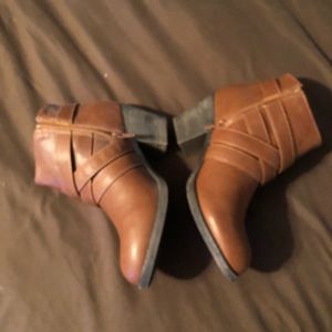 Brown, American Eagle, ankle boots.